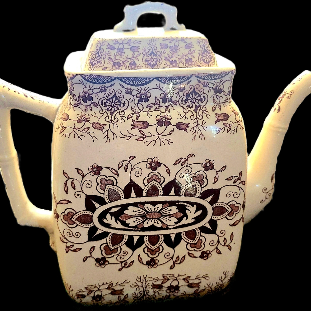 WH Grindsley, England Vintage Floral Teapot
